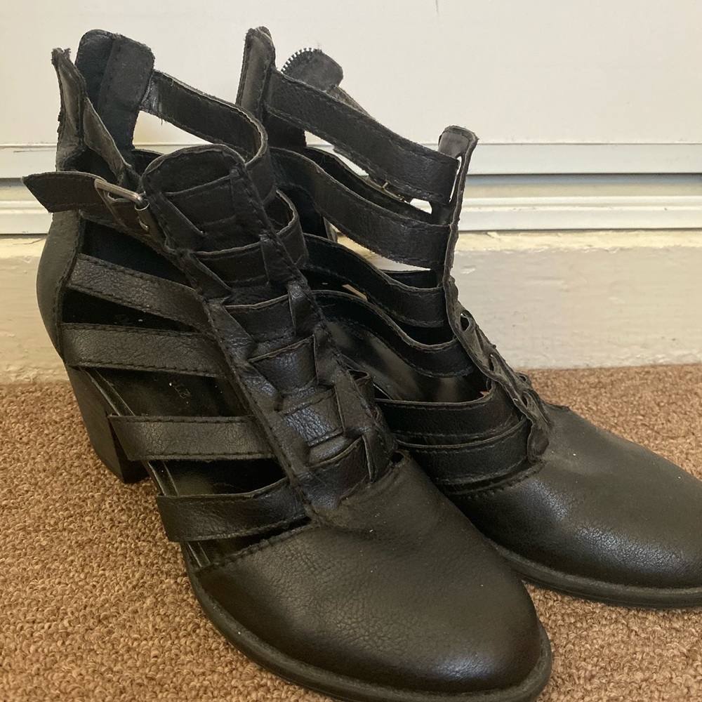 American Eagle Outfitters shoes